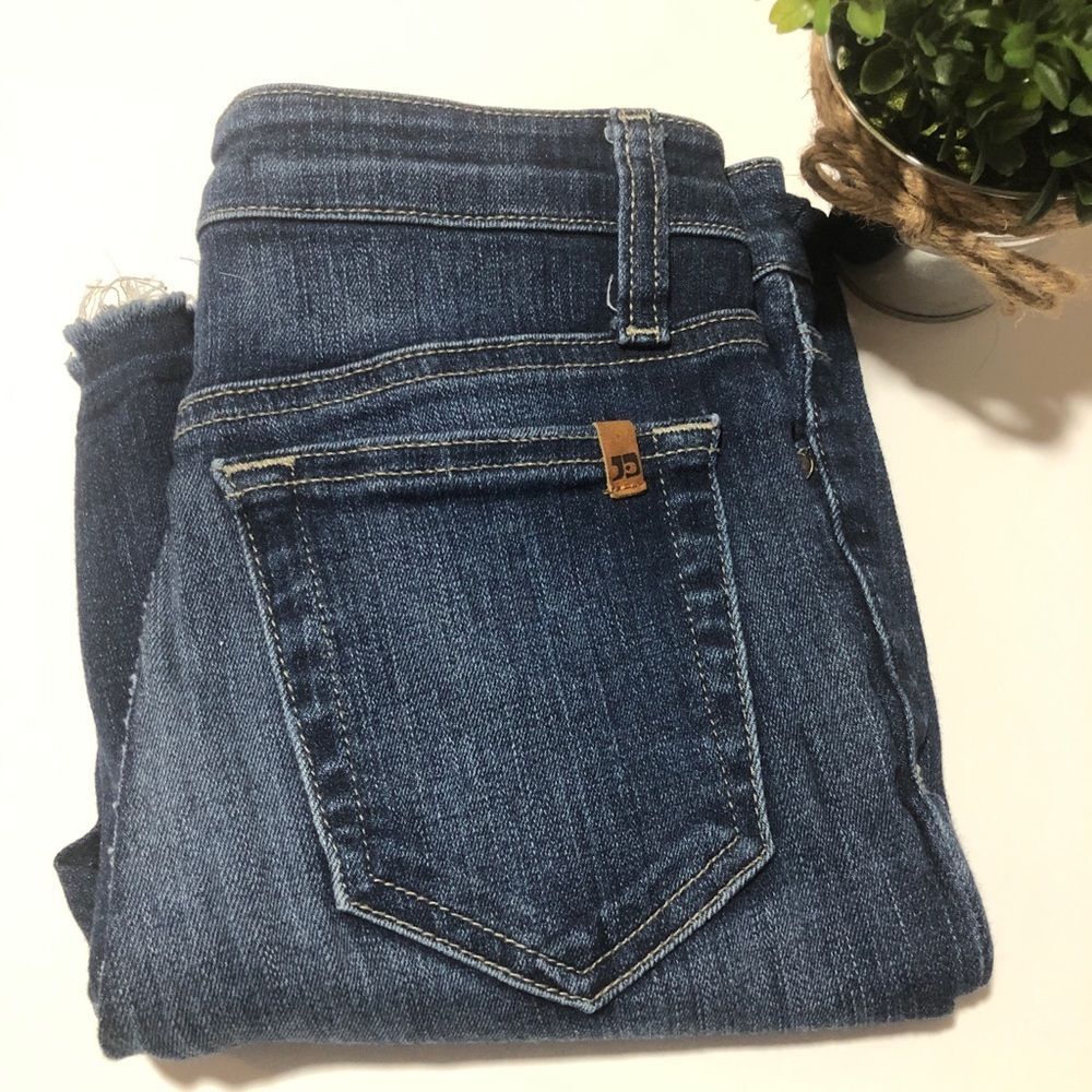 Joe’s Jeans skinny ankle length- 24 Waist